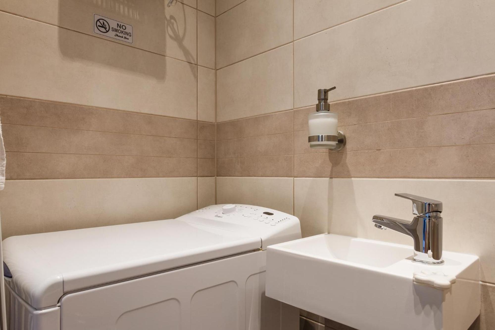 Apartment Days - Stylish In New Town Prague