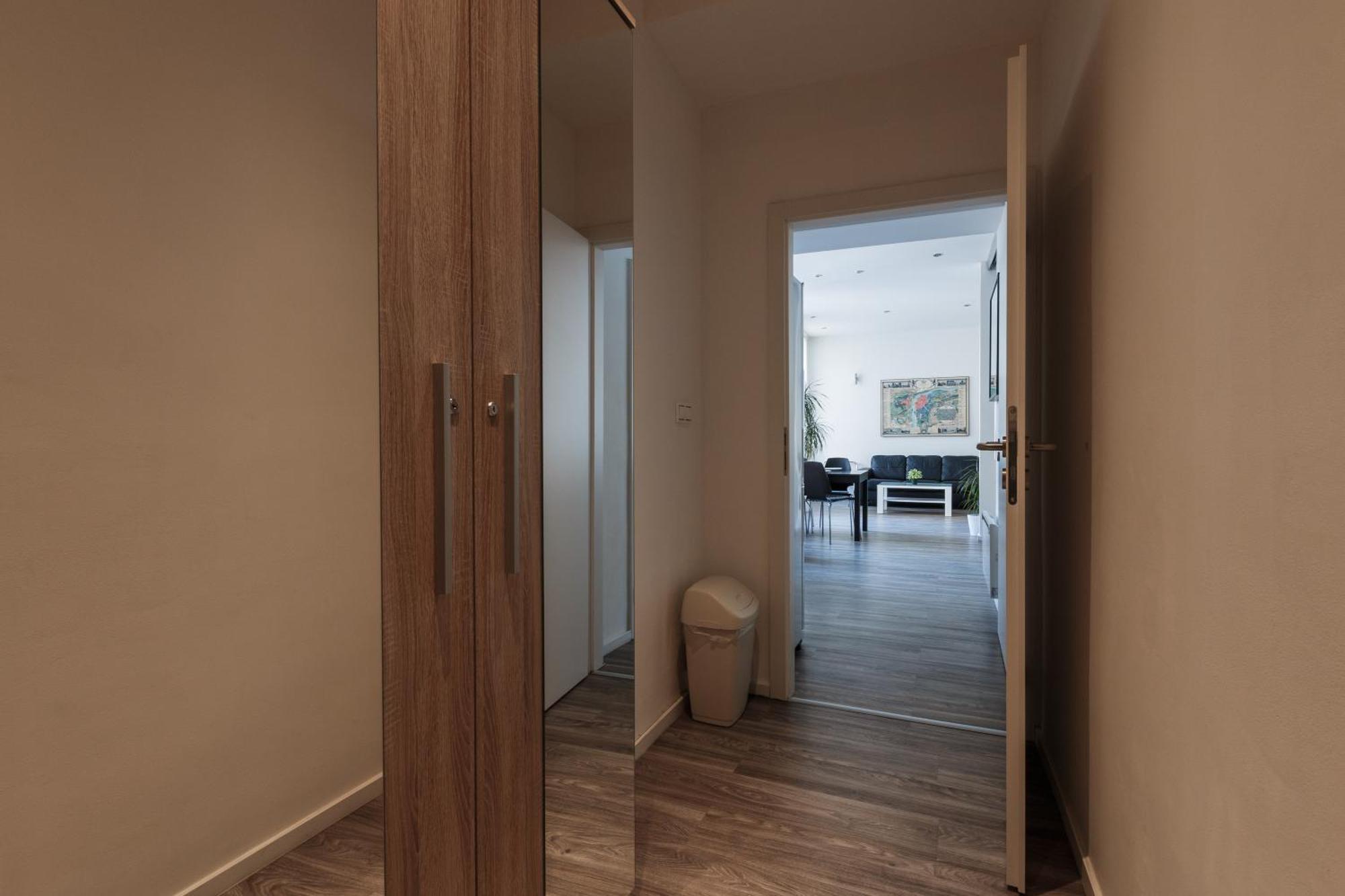 Apartment Days - Stylish In New Town